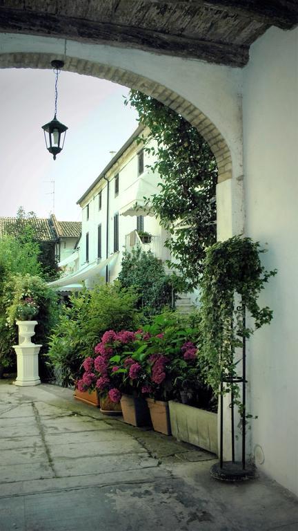Dimora & Arte B&B Canneto sull'Oglio Luaran gambar